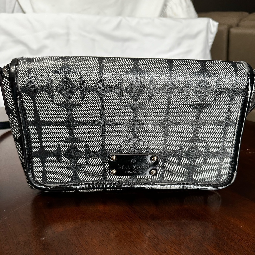 Kate Spade Pebbled Ace of Spa des Black and Gray Crossbody Bag